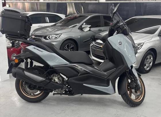 YAMAHA XMAX 300 CONNECTED ABS YAMAHA XMAX 300 CONNECTED ABS